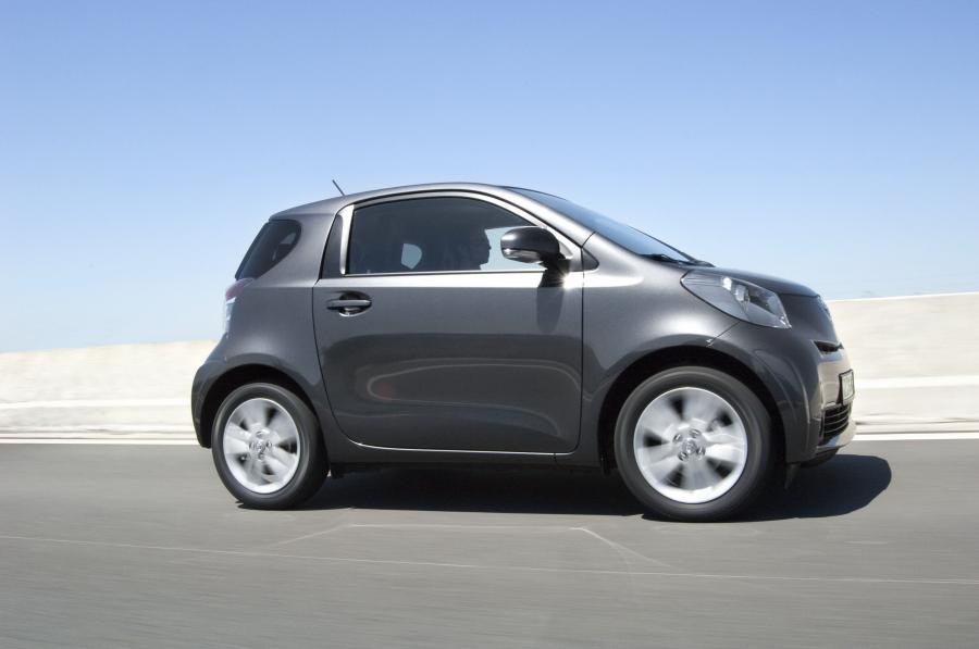  Toyota iQ 2008 года  (фото 52 из 225)